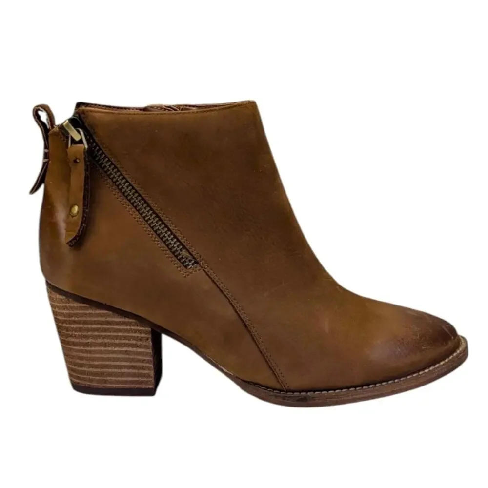 Aqua College Nancy Waterproof Ankle Boots EUC Size 8M    S3829